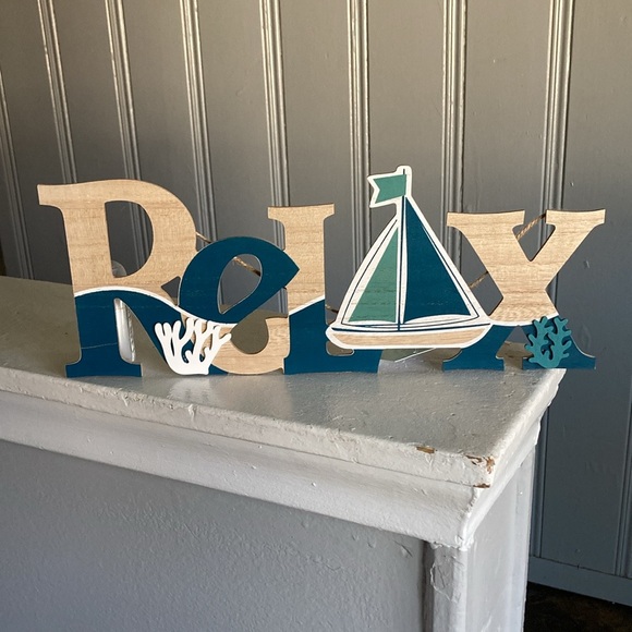 NWT Coastal Wooden RELAX Decoration Sign w/ Coral 🪸 & Sailboat ⛵️ - Picture 10 of 17